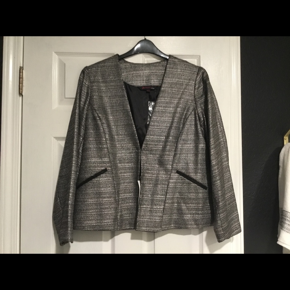 NWT Metallic woven blazer / suit jacket